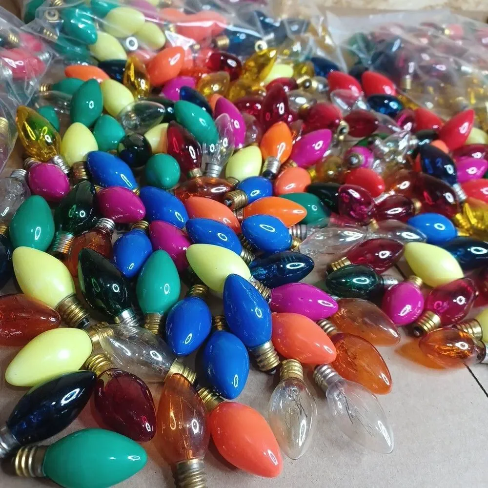 Lot 140 Colored Christmas Light Bulbs - C 7 Show Light Multicolor Some Blink